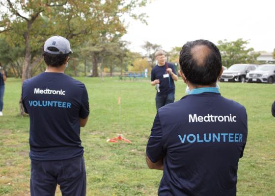 Medtronic volunteer at STEM event